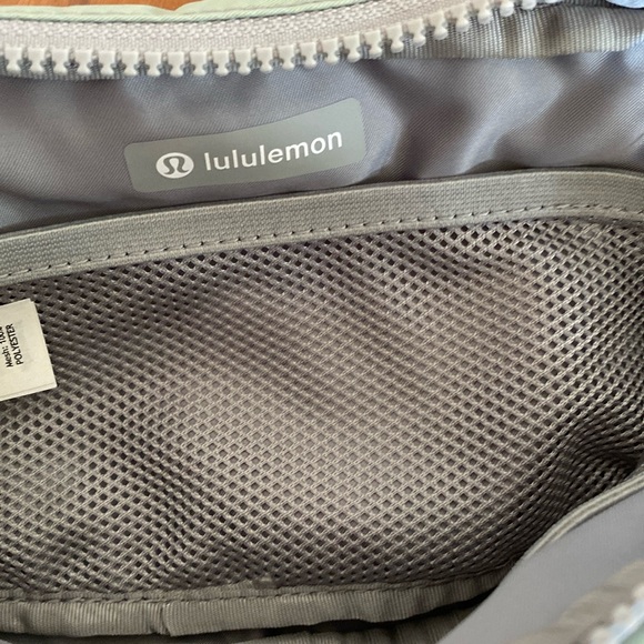 ❤️ Lululemon Extended Strap Everywhere Belt Bag Silver Drop NWT - Picture 2 of 8